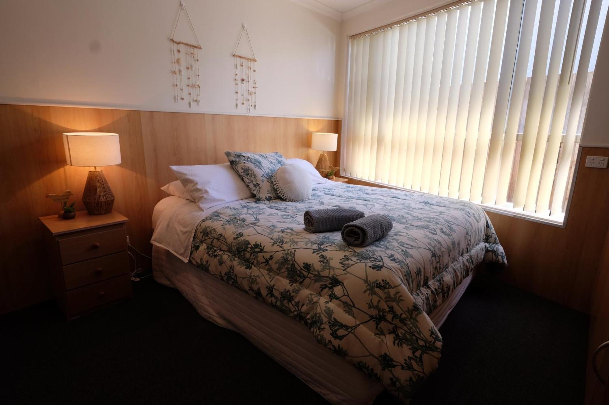 Bamboo Motor Inn Lakes Entrance Extérieur photo