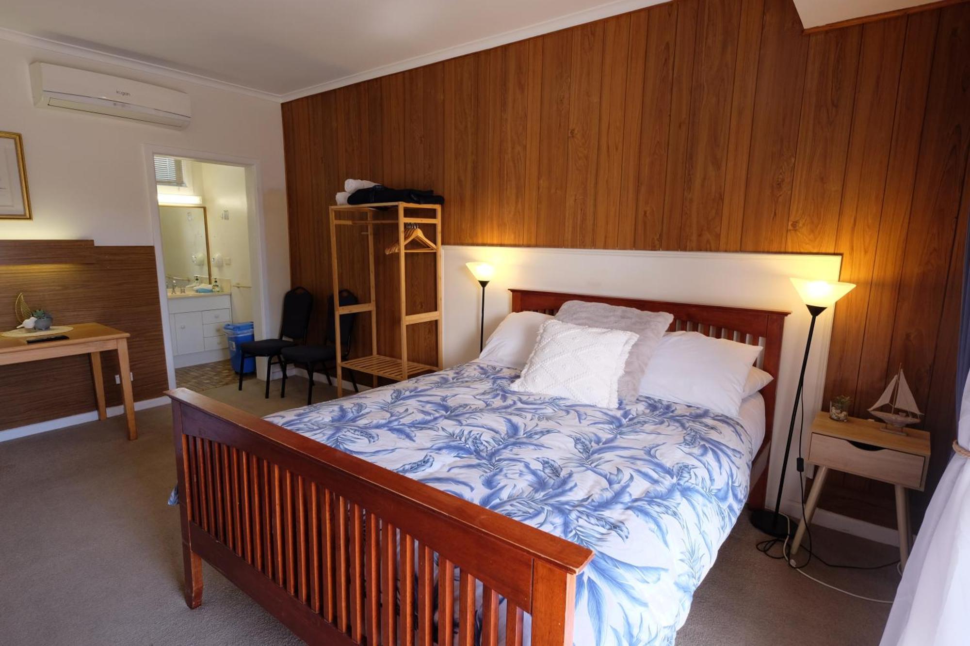 Bamboo Motor Inn Lakes Entrance Extérieur photo