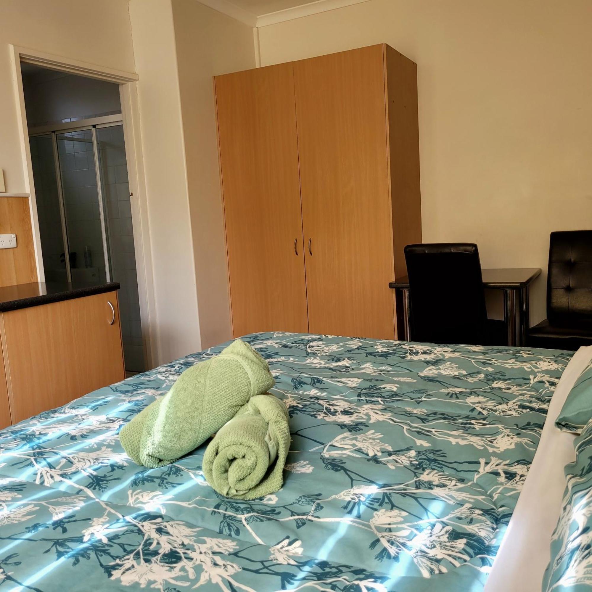 Bamboo Motor Inn Lakes Entrance Extérieur photo