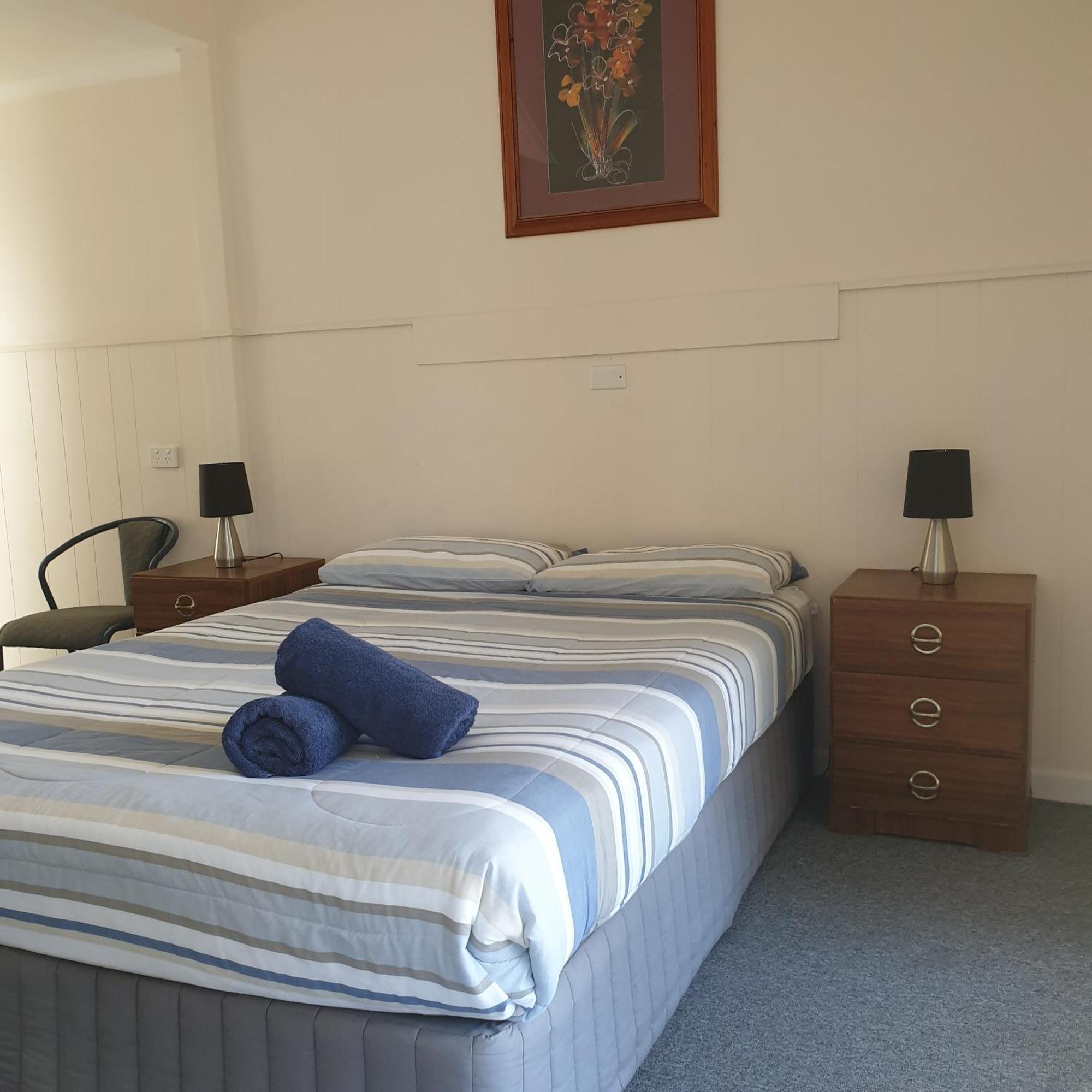 Bamboo Motor Inn Lakes Entrance Extérieur photo